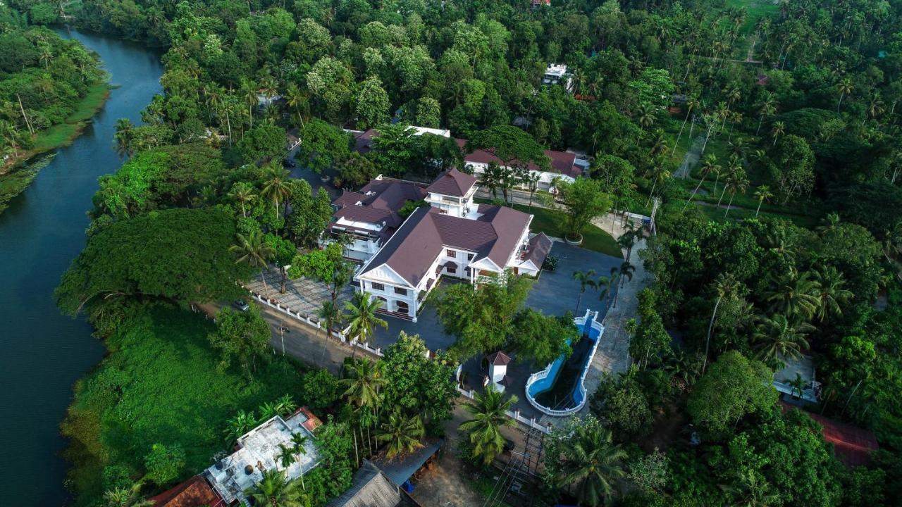 Hotel Heritage Plaza Kottayam Esterno foto