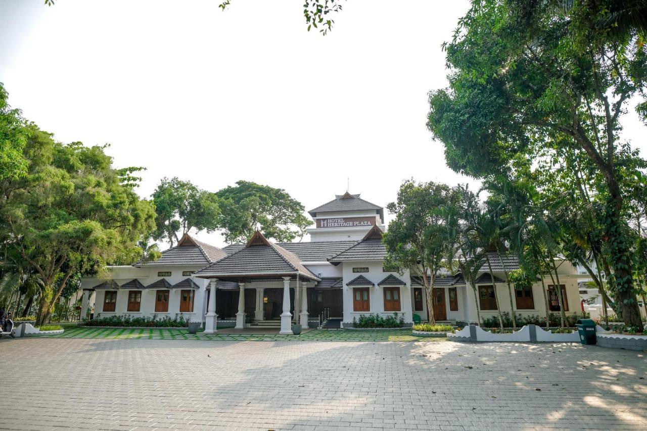 Hotel Heritage Plaza Kottayam Esterno foto