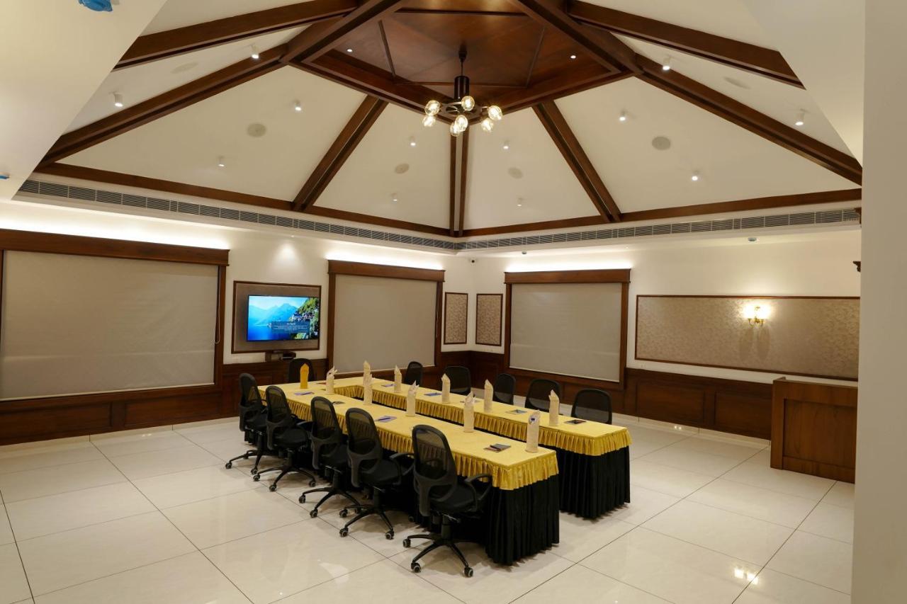 Hotel Heritage Plaza Kottayam Esterno foto