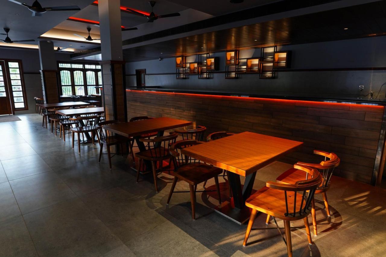 Hotel Heritage Plaza Kottayam Esterno foto