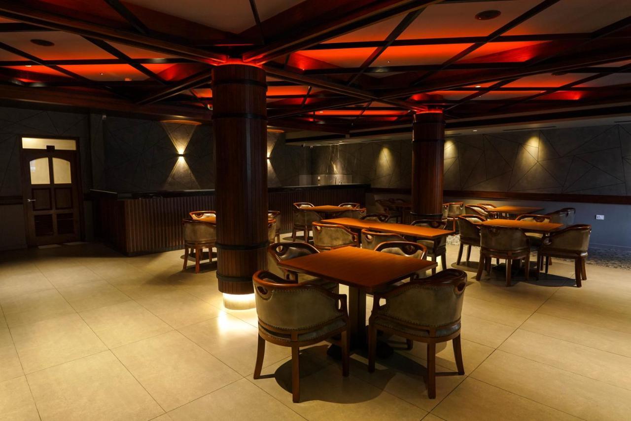 Hotel Heritage Plaza Kottayam Esterno foto